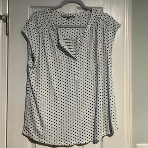 Women’s Danielrainn blouse. Size XXL.